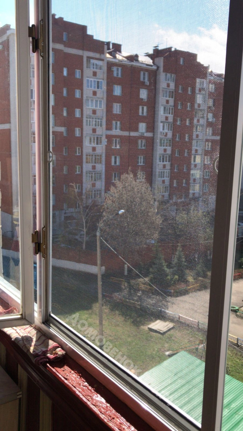 Установка москитных сеток на балкон в Казани